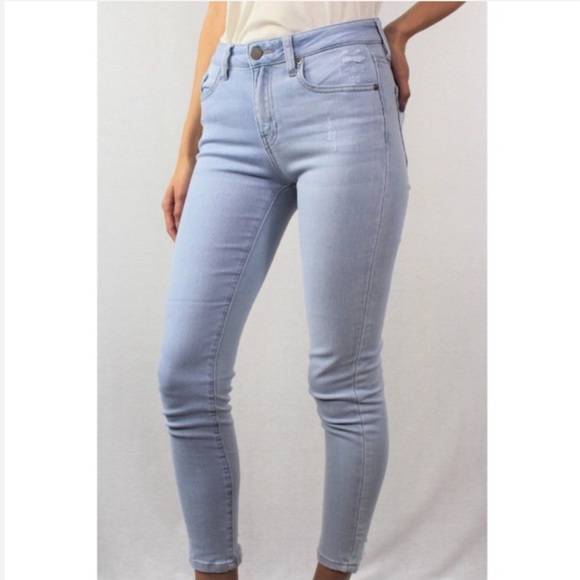 NWT! JBD Light Wash Skinny Jeans - Picture 1 of 5